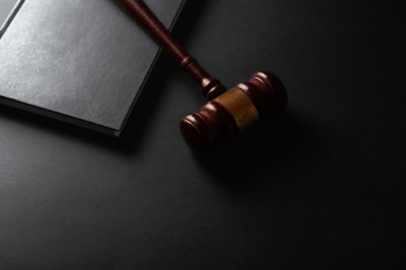 Audience correctionnelle à Paris — défense pour escroquerie en bande organisée