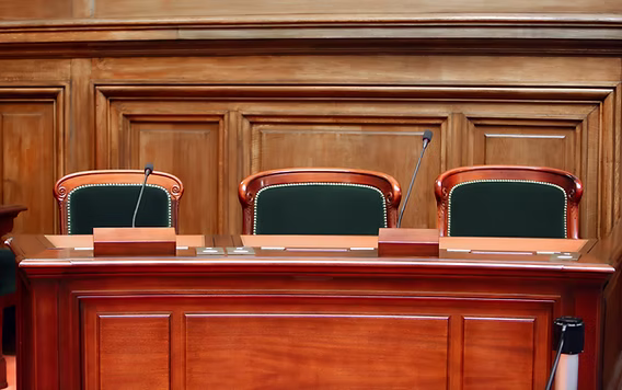 Pourquoi prendre un avocat en comparution immédiate ?